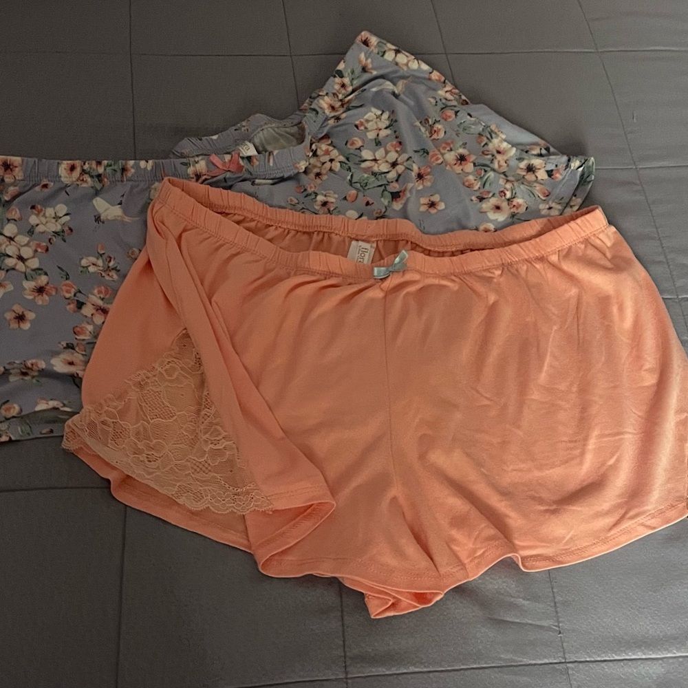 Flora Nikrooz Floral and Peach Sleep Shorts Set